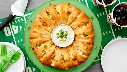 Halftime Buffalo Chicken Crescent Ring